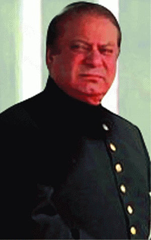 Nawaz survives Panama for now, to face enquiry