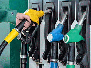 Petrol pumps postpone Sunday off agitation, talks on Wednesday