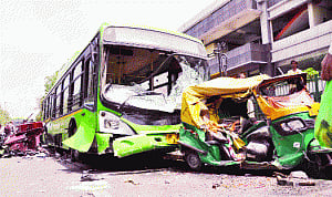 2 dead, 6 hurt as DTC bus rams 2 e-rickshaws, auto in Azadpur