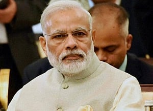 Press Trump to reverse H-1B visa rules: Cong to Modi ahead of US visit