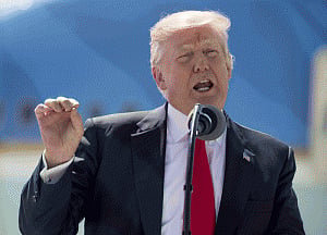 Trump roll backs Obama's Cuba policy, calls it "one-sided"