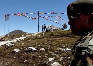 Sino-Indian troops' scuffle leads to tension, bunker damage