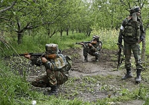 Top leT militant trapped in security farces' cordon: Police