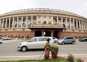 Oppn, NDA attack each other in lS over lynchings