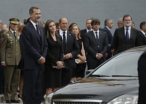 Spain mourns attack victims as probe zeroes in on imam