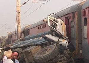 100 passengers injured as train derails in Auraiya
