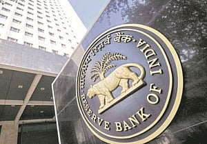 Government notifies new Rs 200 notes