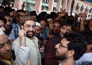 Separatists call strike against Rajnath visit, restrictions continue in Srinagar