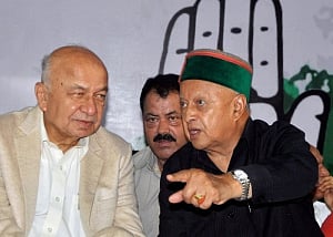 Anti-incumbency, infighting Cong's worries ahead of HP polls