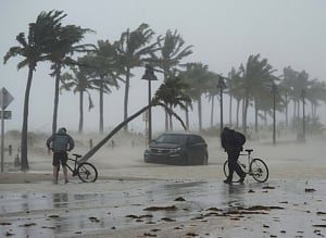 Hurricane Irma slams into Florida, 3 dead