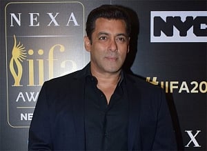 Salman Khan receives Global Diversity Award