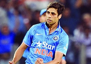 Nehra back in India colours for T20s