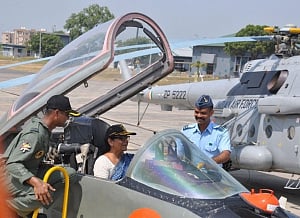Defence minister makes aerial survey of Doklam-Nathula area