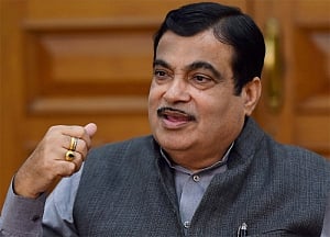 Russian, Japanese cos keen to supply amphibious planes:Gadkari