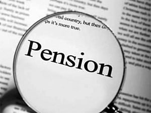 lIC's .5% rate cut on Jeevan Akshay to hit pensioners