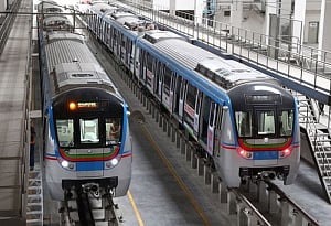 Hyderabad Metro Rail opens to public; passengers elated