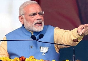 Rahul propagating 'grand stupid thought' on GST, says Modi