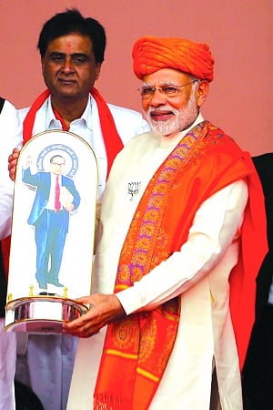 Modi mocks Sibal over Ayodhya plea