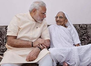 PM meets his mother in Gujarat