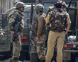 16 soldiers injured in J&K accident