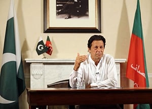 Khan's party may invite Modi to attend oath ceremony