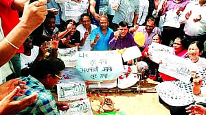 SC orders seizure of bank a/cs, assets of Amrapali for fraud
