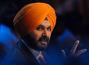 Respect CM, but have not 'put a lid' on my mouth: Sidhu
