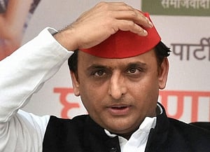 Akhilesh Yadav announces Rs 11l award for exposing culprits who vandalised bungalow