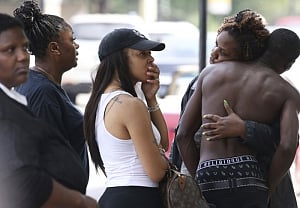Violent Chicago weekend leaves at least 11 dead, dozens hurt