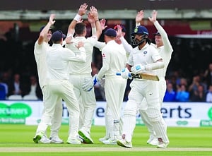 Anderson five-fer wrecks India
