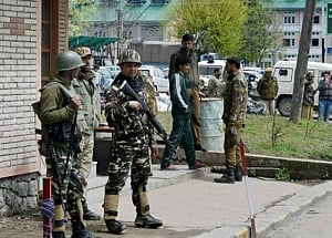 1 cop killed, 3 security personnel injured in encounter with militants in J&K