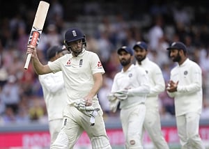 Raising bat at lord's was boyhood dream: Woakes