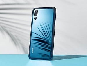 Huawei caught using a DSlR to fake smartphone selfies