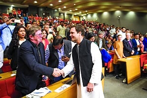 Rahul absolves Cong of anti-Sikh pogrom