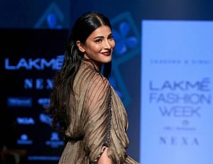 I always feel like an outsider: Shruti Haasan