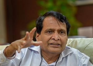 Prabhu discusses civil aviation issues with Jaitley
