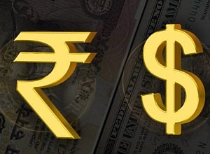 Rupee sinks to new low of 70.52, slumps 42 paise against US dollar