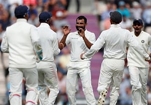 England 92/3 at lunch on Day 3, ahead by 65 runs