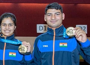 Mitharwal strikes gold; Manu Bhaker, Heena Sidhu fail to make final at World C'ships