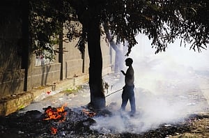 Air quality plunges to severe, triggers health emergency
