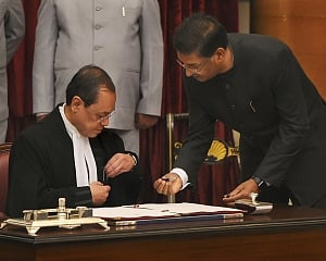 Bar demands lifting ban on lawyers' strike, but CJI unimpressed