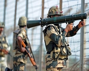 BAT attack foiled along LoC, two Pakistani soldiers killed