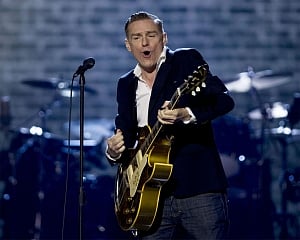 Bryan Adams wraps up biggest party in India