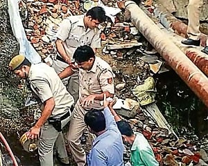 Chopped body parts of minor girl found in 2 bags