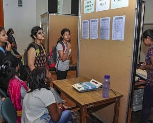 Counting resumes after EVM glitch causes uproar among unions