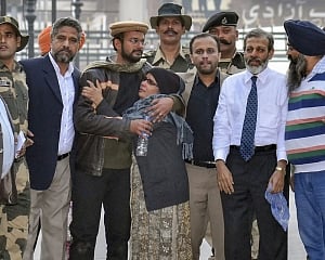 Day after return from Pak, Hamid Nihal Ansari meets Sushma Swaraj