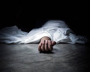 Decomposed lower portion of girl's body found in jungles in outer Delhi