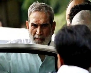 1984 riots: Delhi HC convicts Cong leader Sajjan Kumar, sentences him to life imprisonment
