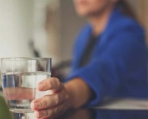 Drinking more water can reduce bladder infections in women