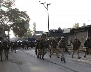 Encounter breaks out between security forces, militants in Sopore